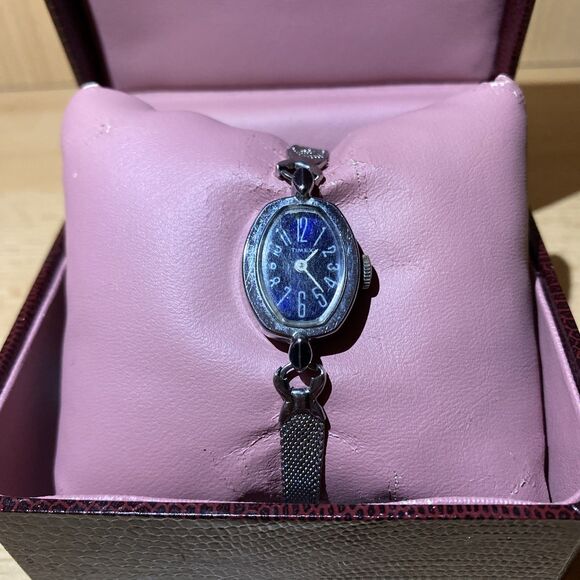 Timex Vintage Ladies Analong Wind Up Watch Western main image 8